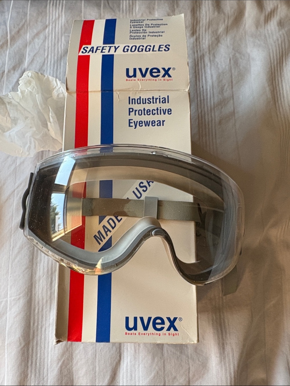 ✨5 for $20✨ uvex Safety Goggles Clear Gray Strap